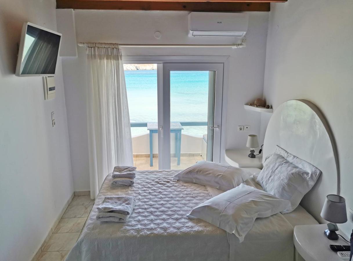 Blue Mare Apartments On The Beach Firopotamos Exterior photo